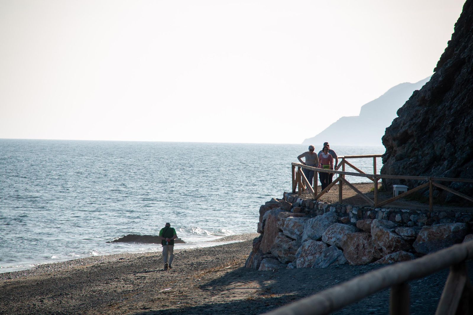 Así están las playas de Granada a pocos días de la Semana Santa