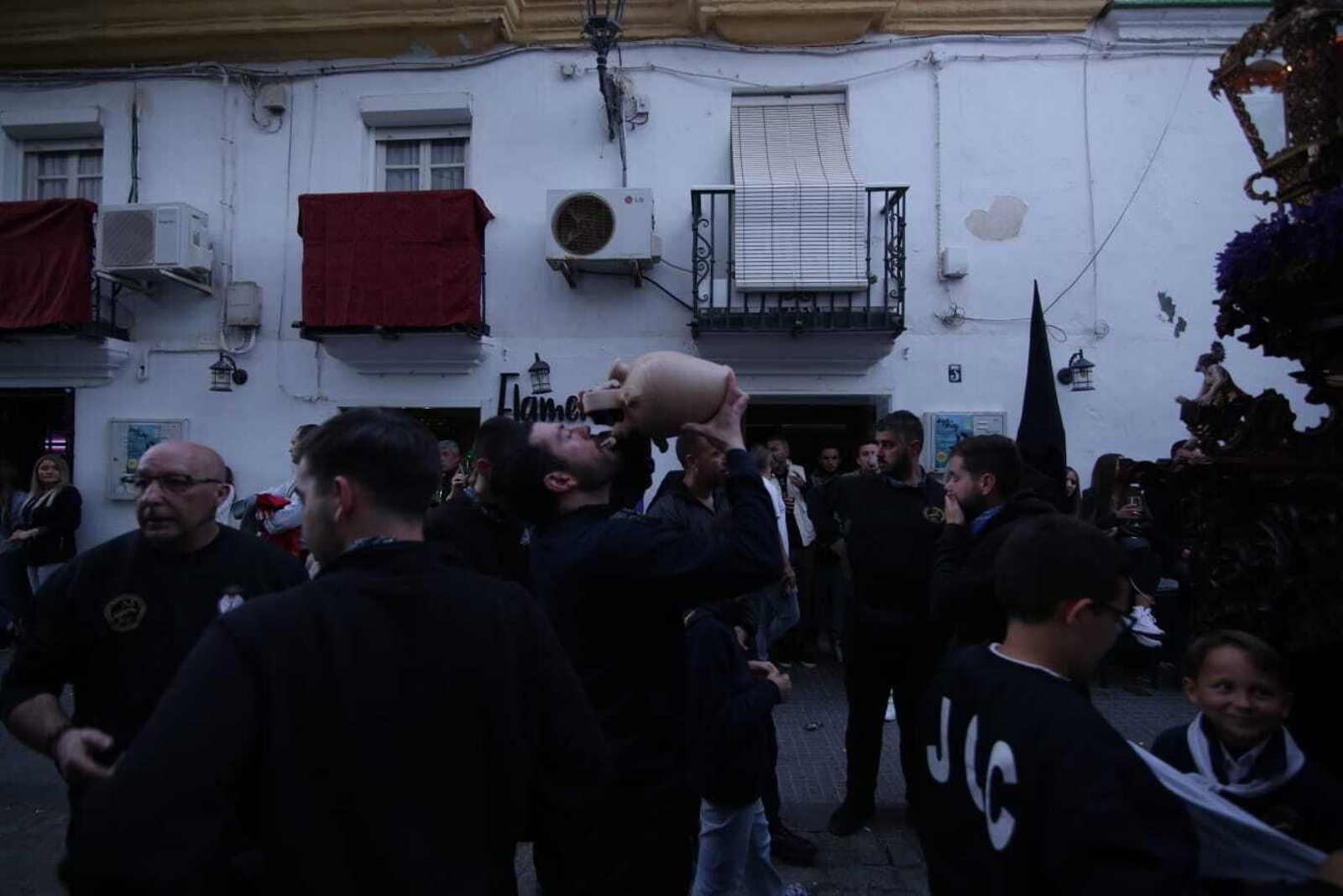 Viernes Santo en San Fernando: Las imágenes de la Soledad