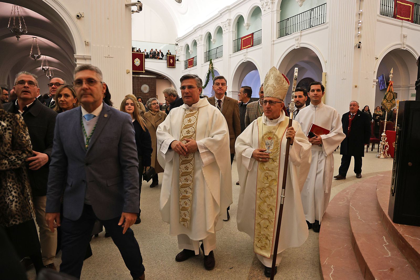 Sabatina y Bendición de nuevos atributos para la Virgen del Rocío