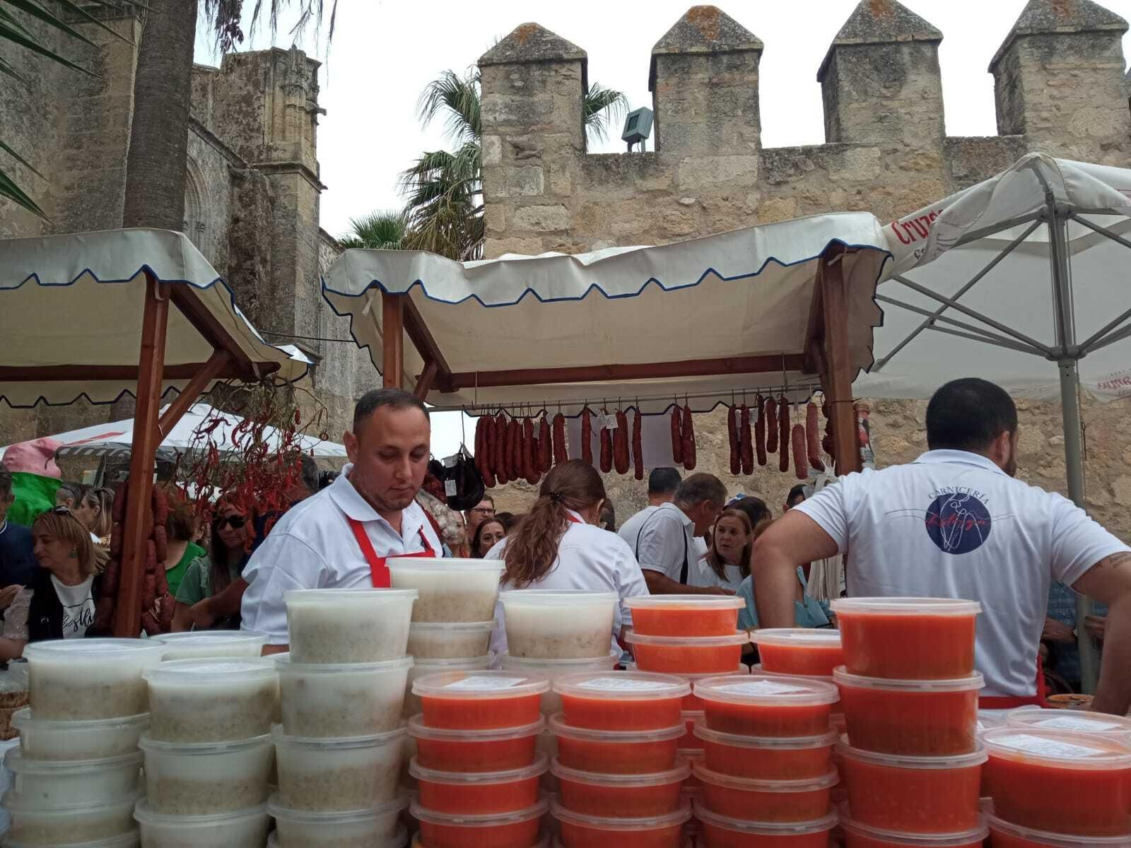 Imágenes del día del lomo en manteca, que llena Vejer