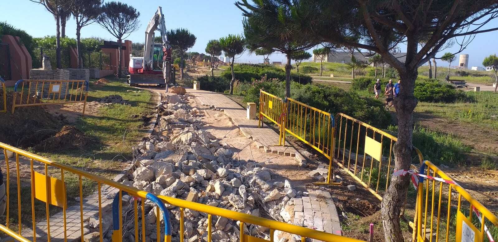 Maquinaria en el Sendero Azul de la Loma del Puerco.