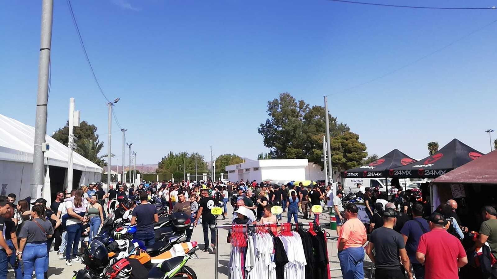 Se trata de disfrutar de un día turístico encima de la moto y rodeados de aficionados a este mundo.