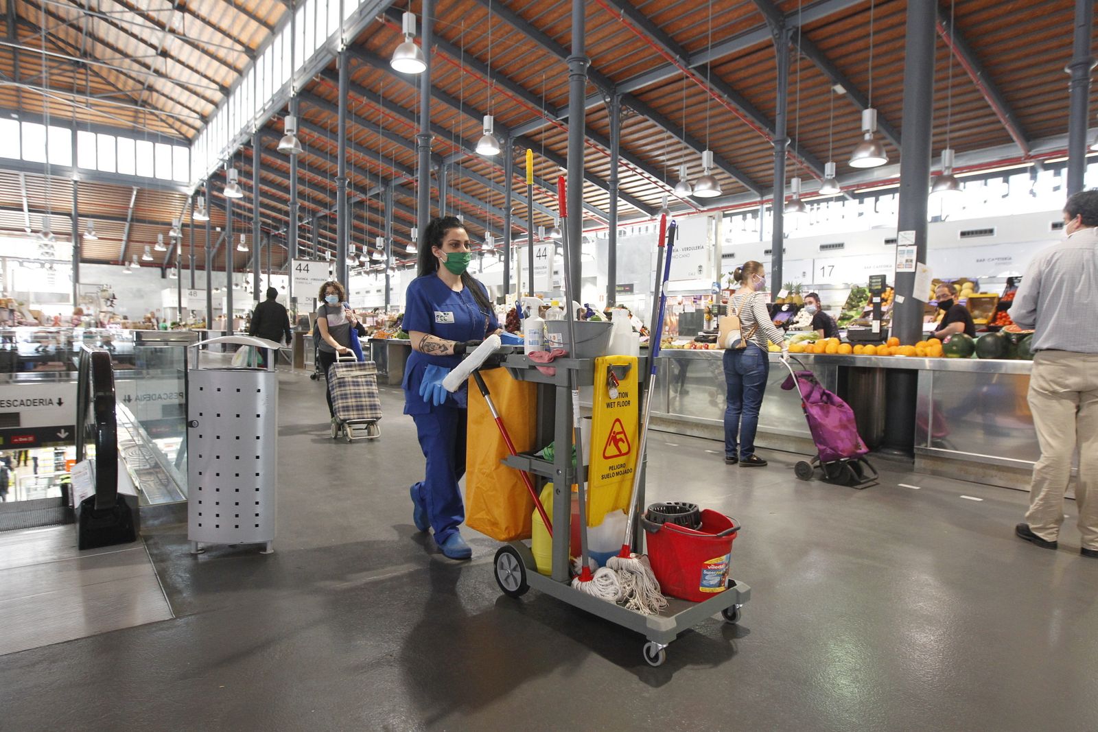 Fotogalería Mercado Central de Almería en época de coronavirus