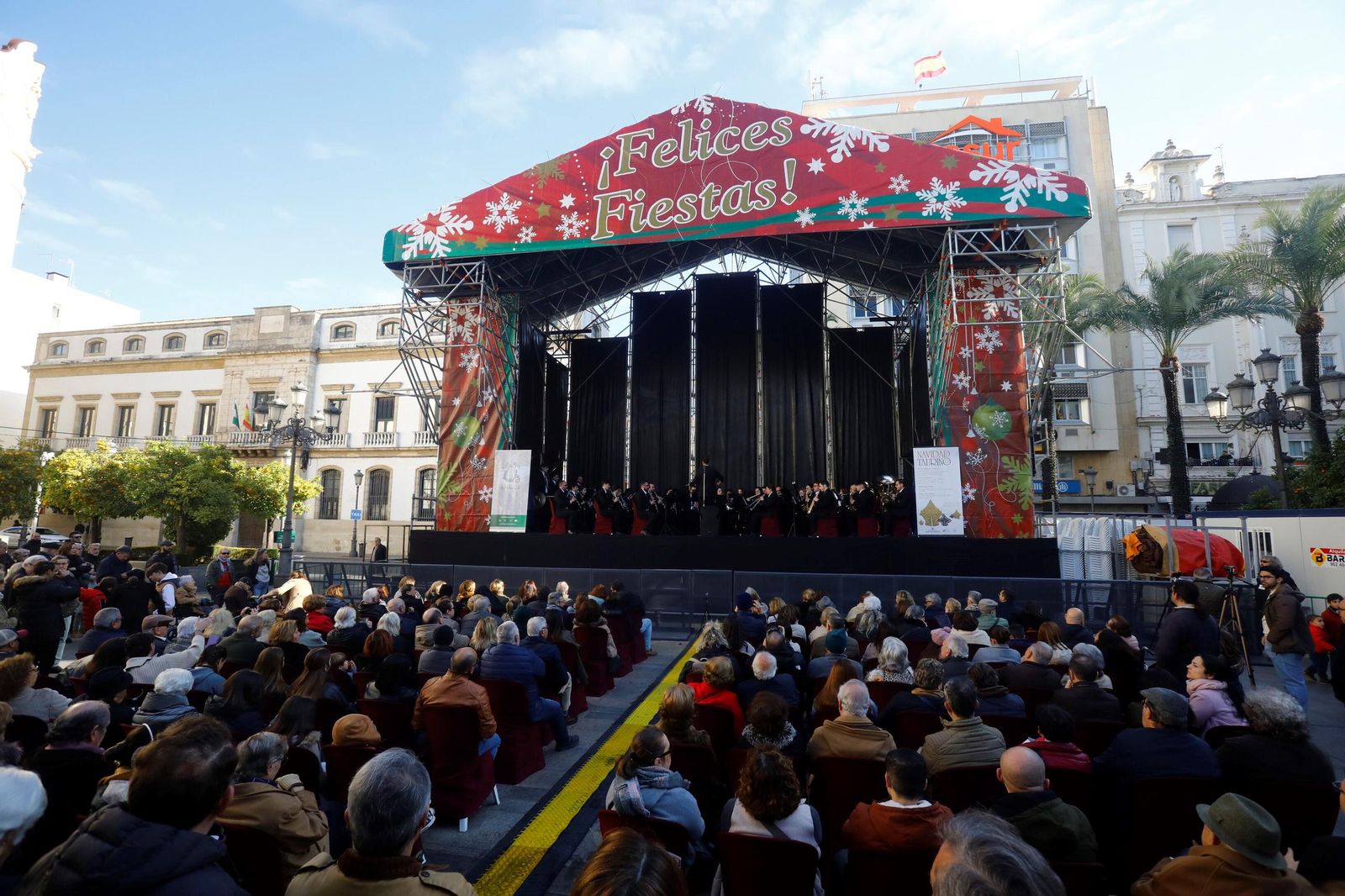 Las imágenes del concierto de la banda de la Esperanza de pasadobles y villancicos en Las Tendillas