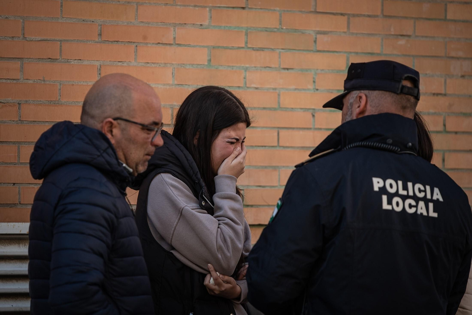 Luto y dolor en Huelva por la muerte de tres estudiantes en un incendio