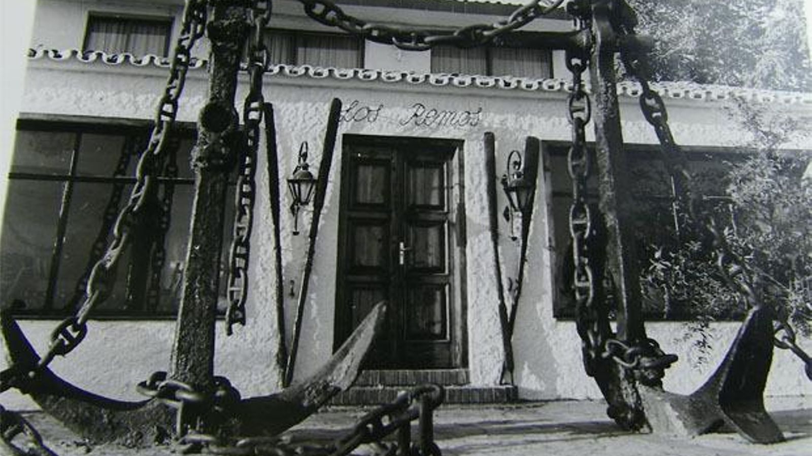 Fachada del mítico restaurante Los Remos.