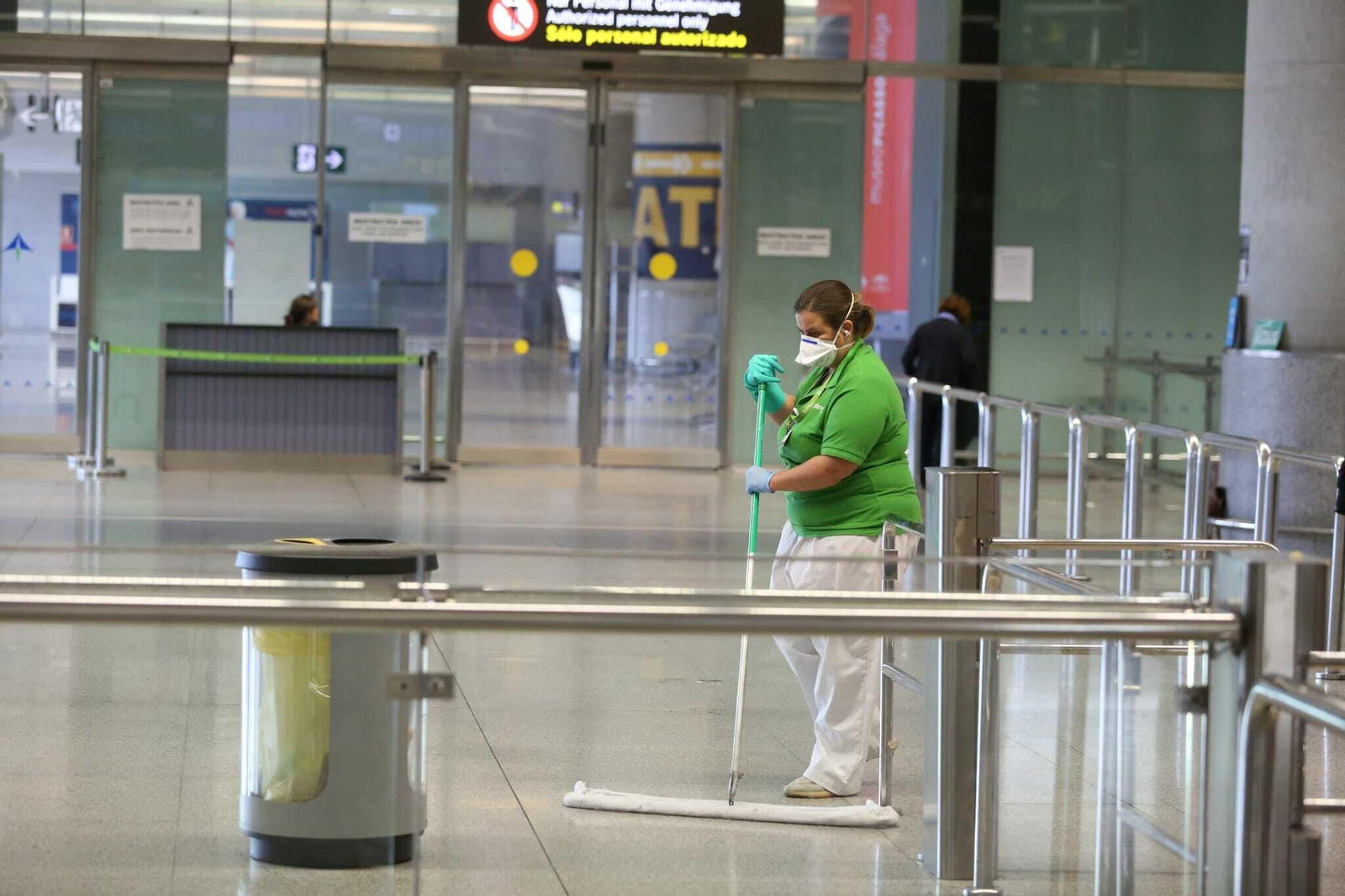 Fotos del 'overbooking' registrado en el aeropuerto de Málaga