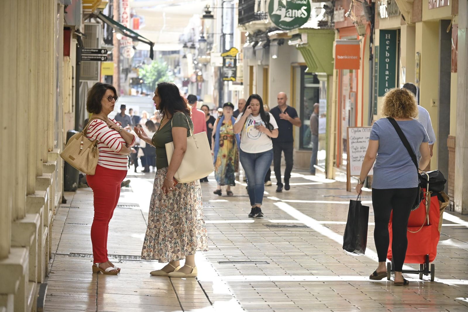 Imágenes de ambiente del viernes 4 de octubre en Huelva