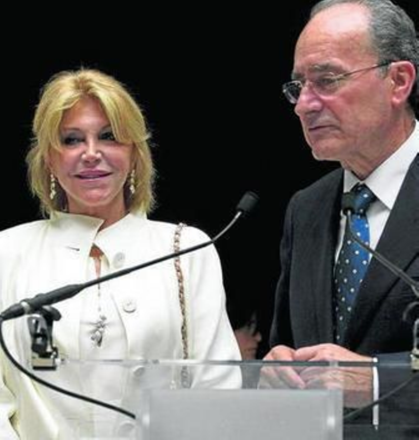 La baronesa y Francisco de la Torre, en la presentación del museo.