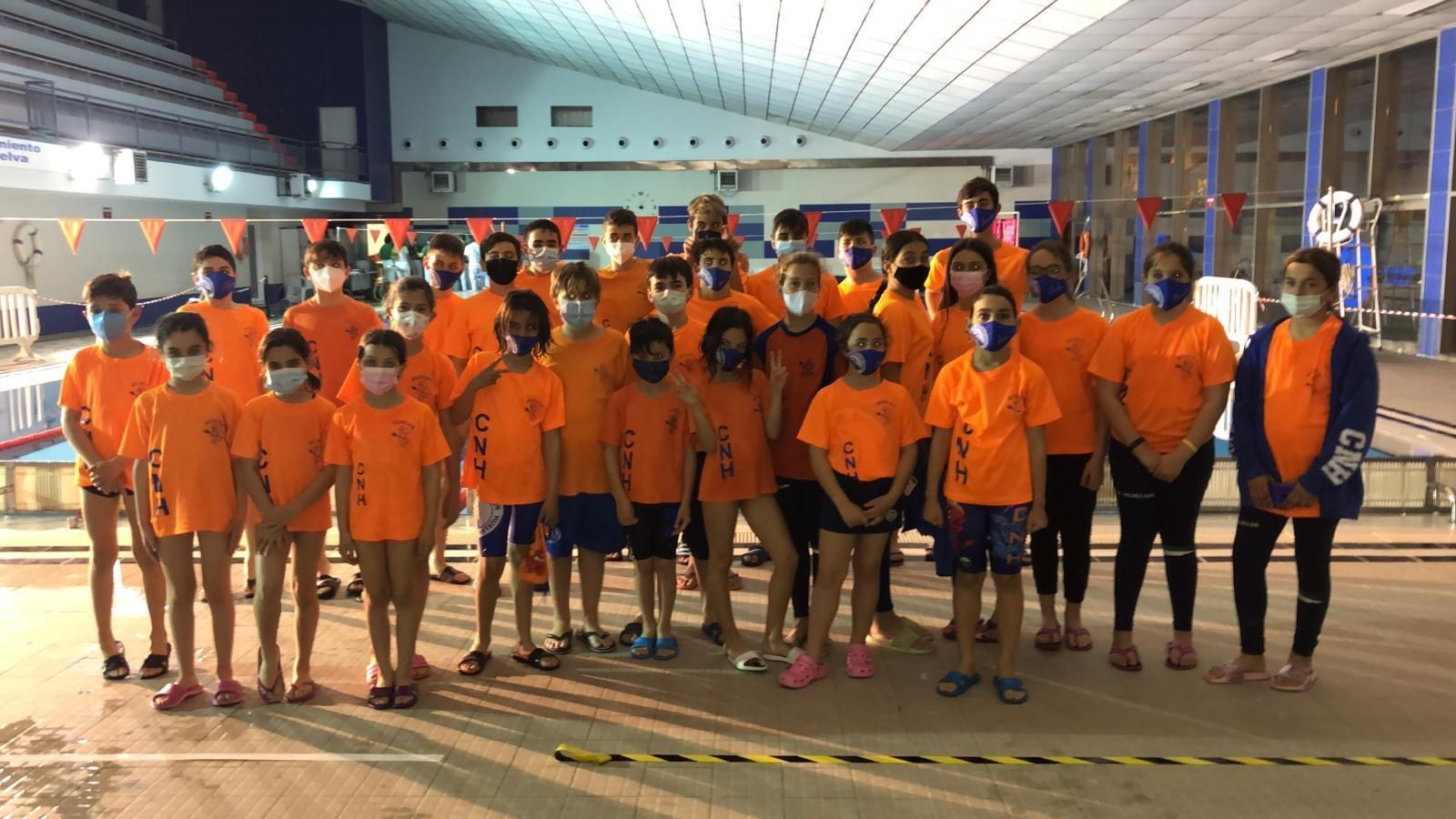 El Club Natación Huelva contó con 29 representantes en esta cita en el Estrada.