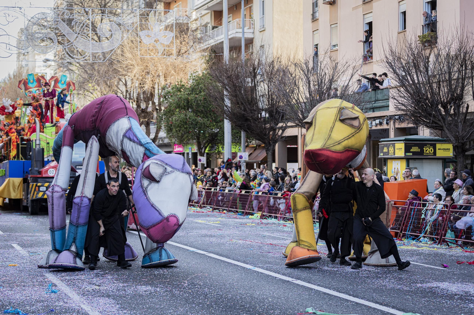 Búscate entre las mejores imágenes de la Cabalgata Magna