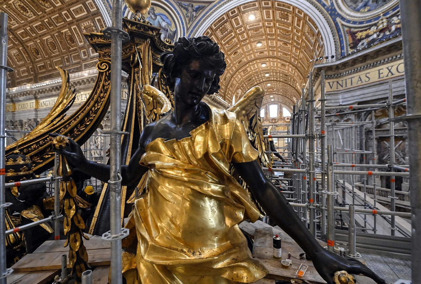 Restauración del Baldaquino de Bernini en el Vaticano