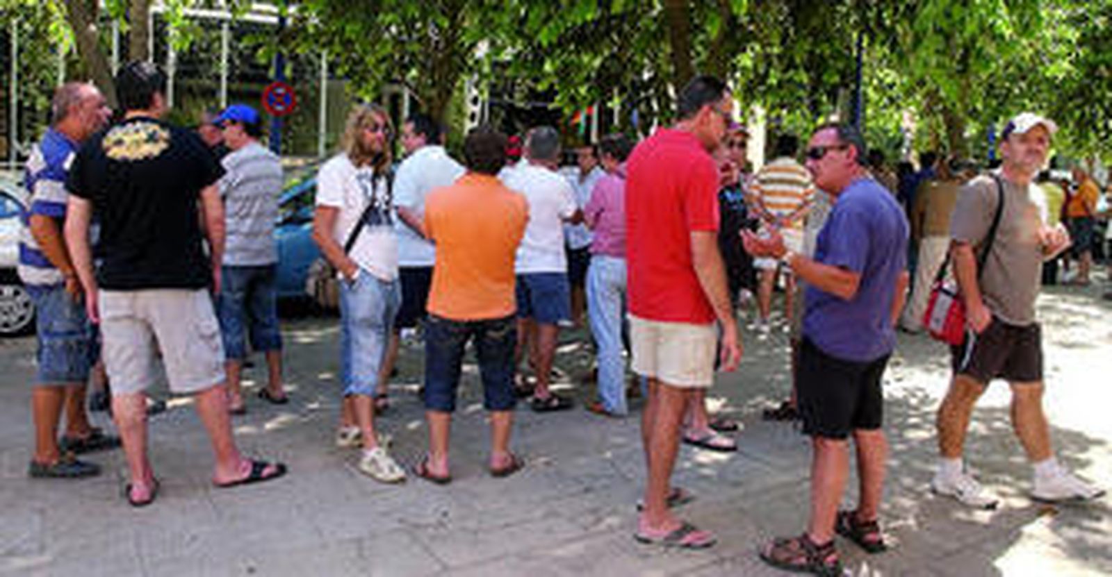 Trabajadores de Delphi, el pasado lunes en Sevilla.