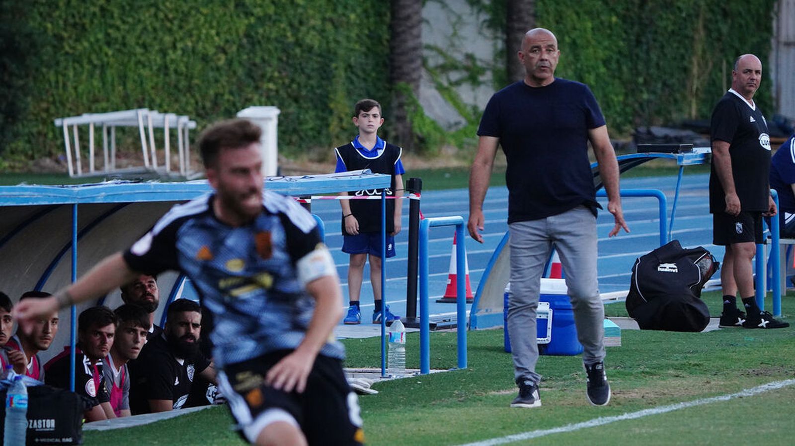 Paco Peña resalta el trabajo del equipo ante Jerez Industrial y Arcos.