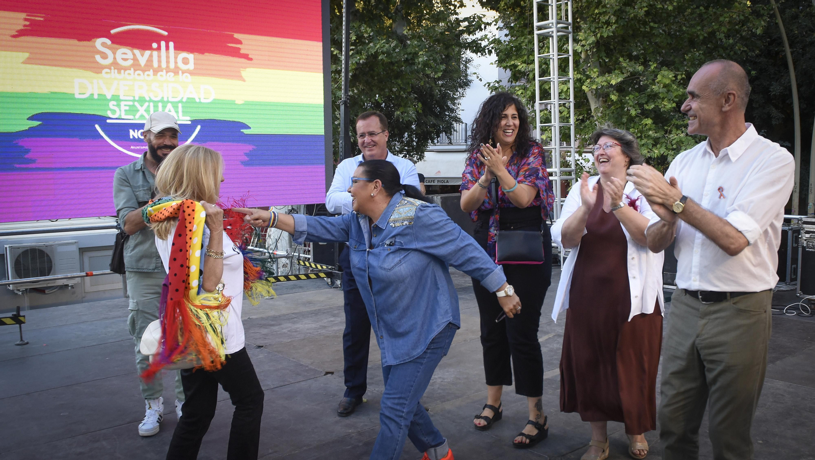 Las imágenes del pregón de María del Monte del Orgullo en Sevilla 2022