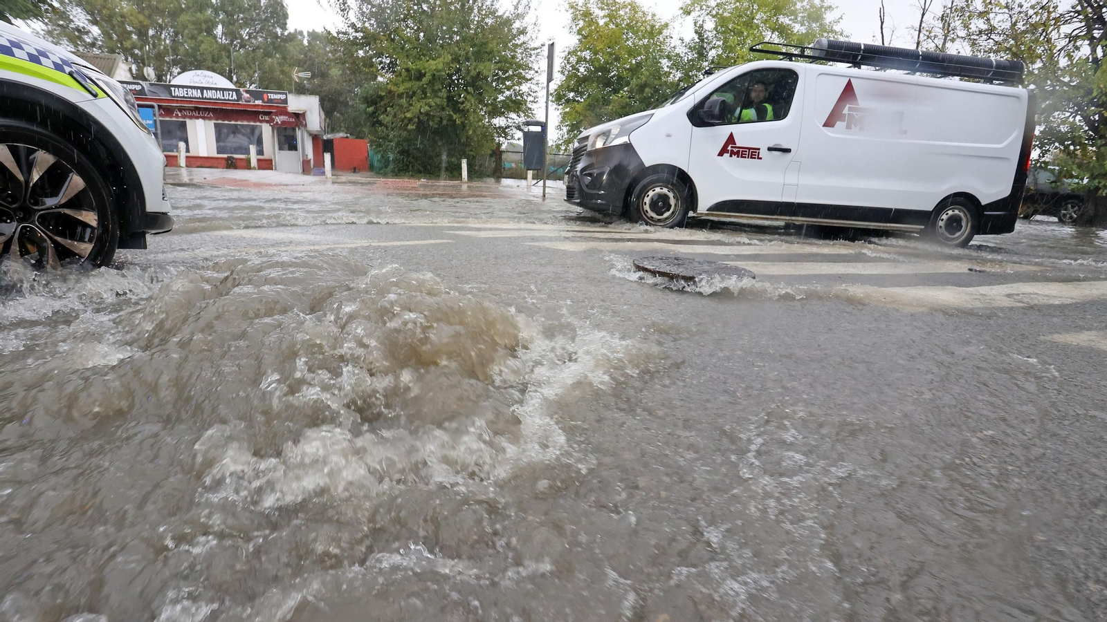 Imágenes del paso de la Dana, inundaciones, destrozos y caos por todo Jerez
