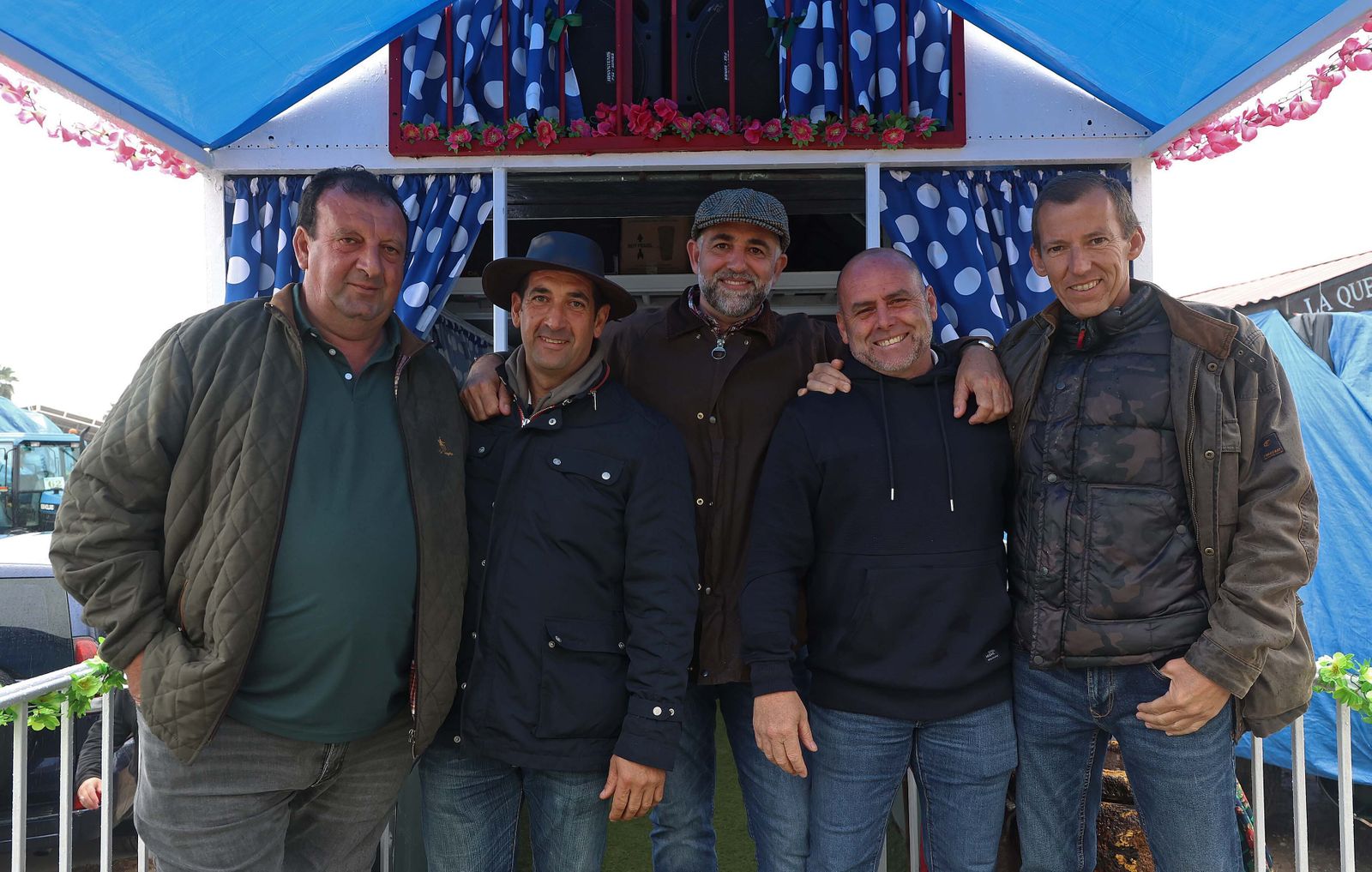 Búscate en las fotos del sábado en la romería de Los Barrios