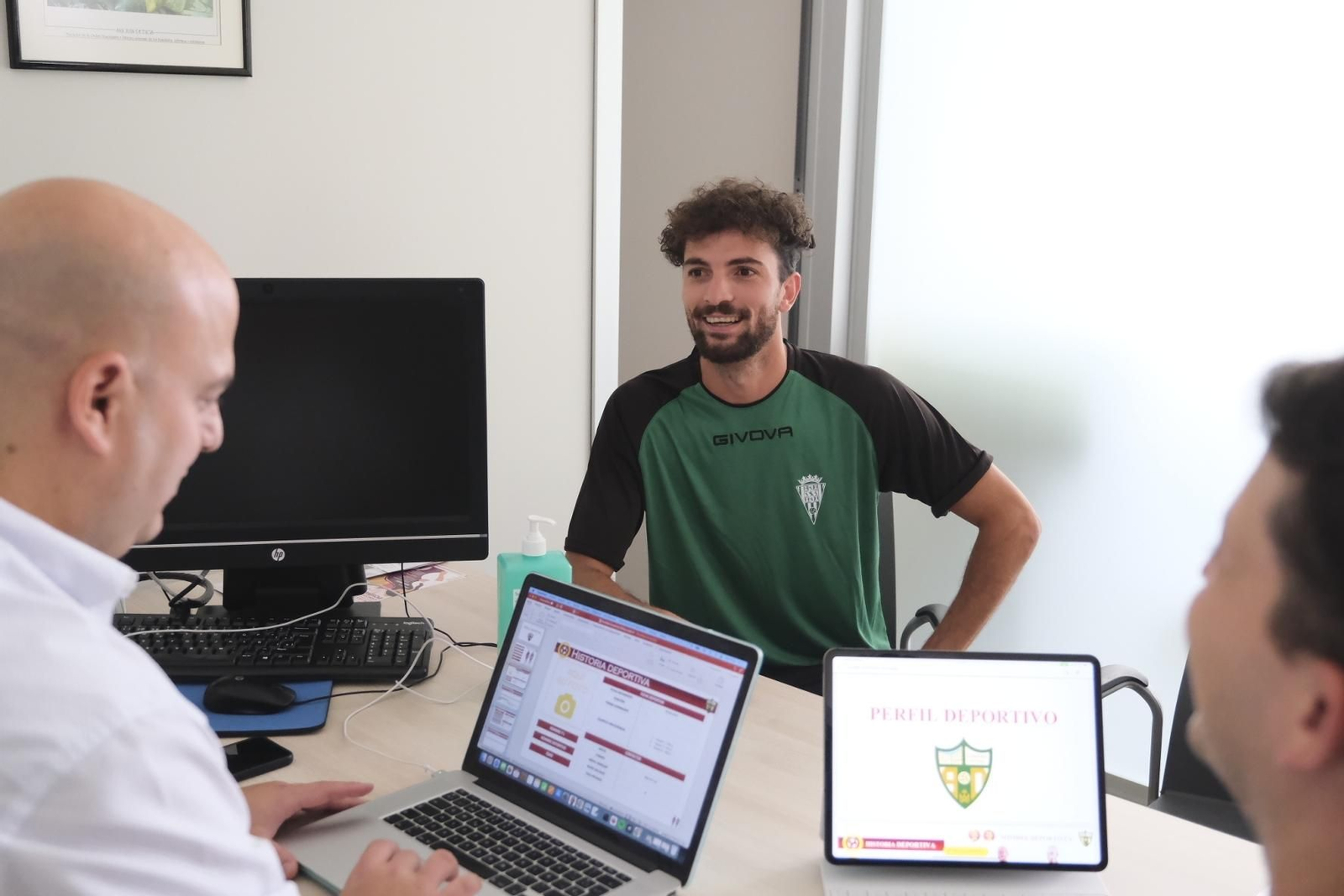 Los reconocimientos médicos del Córdoba Futsal, en imágenes