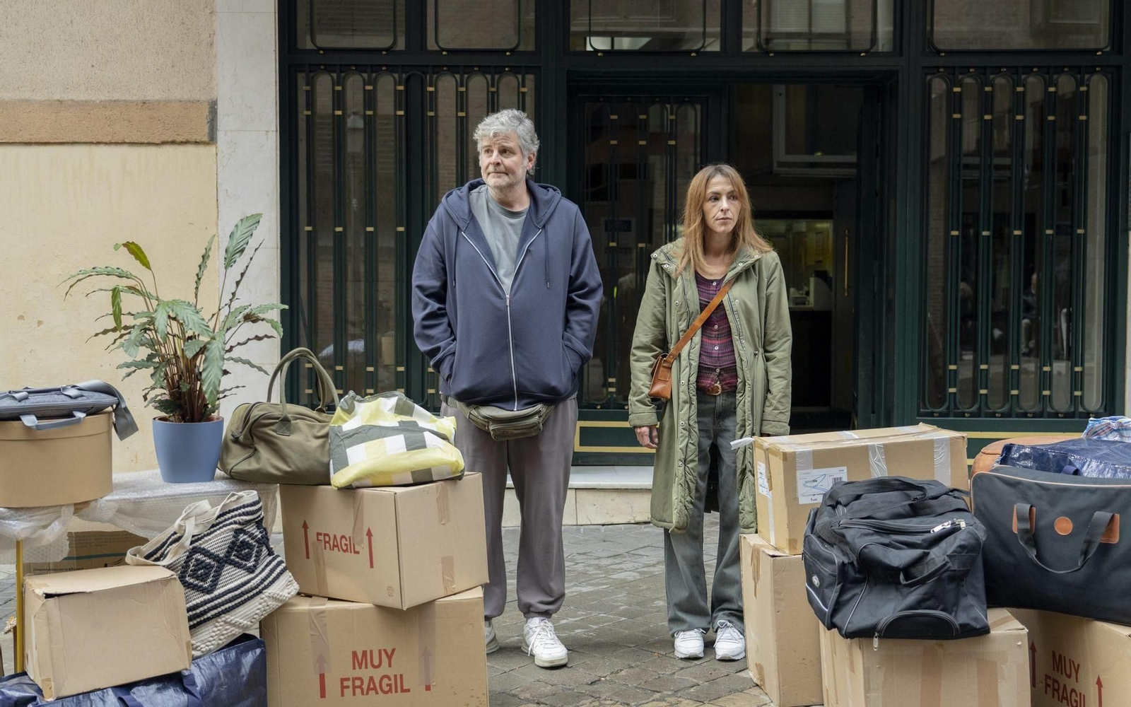 Raúl Cimas y Esperanza Pedreño en la mudanza que marca la segunda temporada de 'Poquita FE'