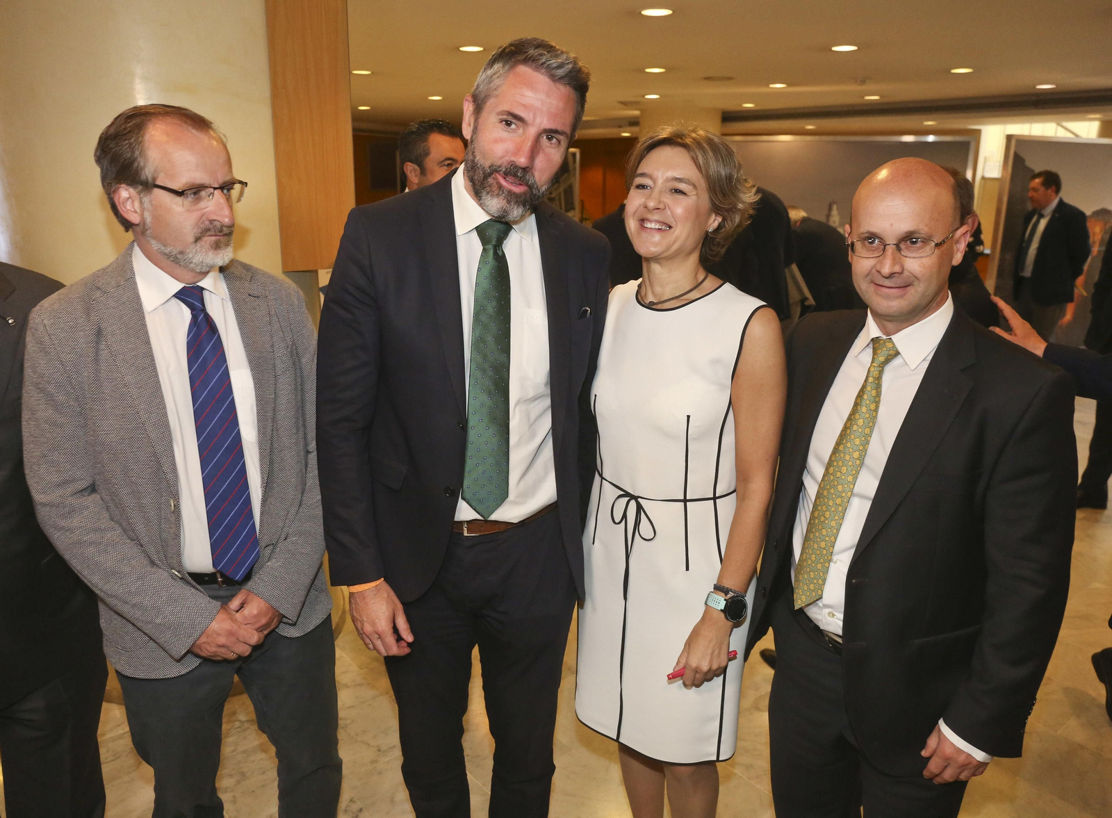 Las imágenes del desayuno-coloquio con Isabel García Tejerina