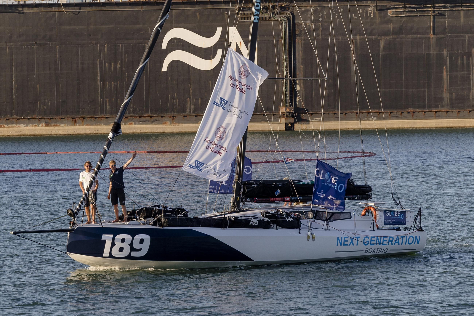 Imágenes de la apertura del Race Village de la Globe 40 en Cádiz