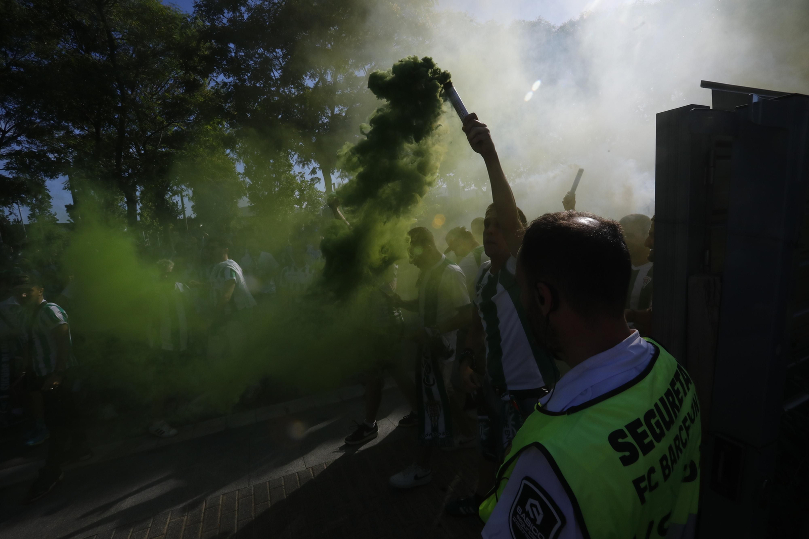 Las mejores fotos de la afición del Córdoba CF en la previa del partido ante el Barcelona Atlètic