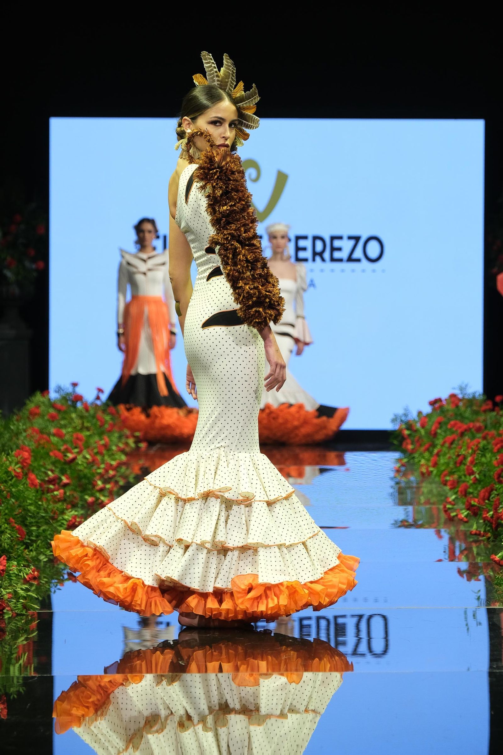 Desfile de Flor de Cerezo en la Pasarela Flamenca Jerez Tío Pepe 2023