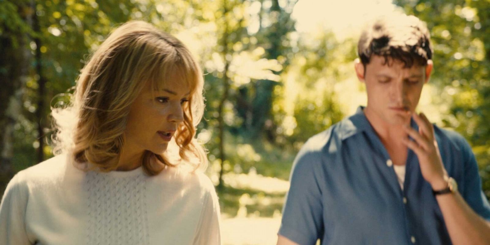 Virginie Efira y Niels Schneider en una imagen del filme de Catherine Corsini.