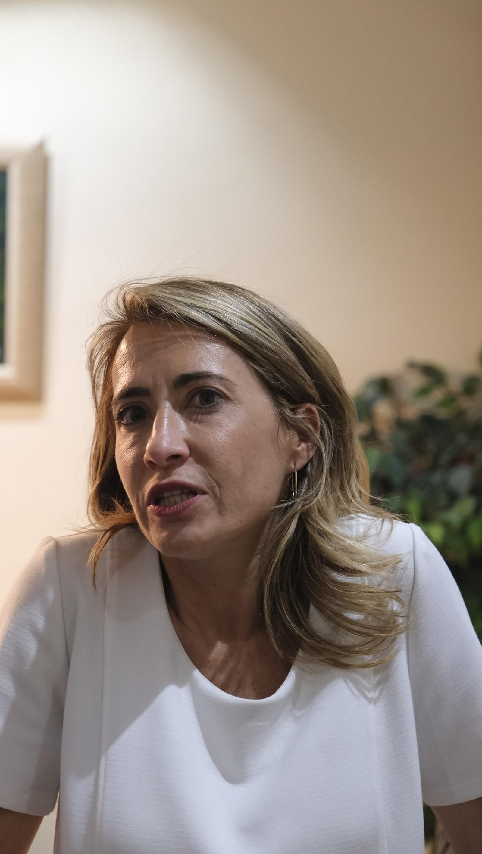 Imágenes de la visita de la Ministra Raquel Sánchez a Transportes J. Cano, en Antas
