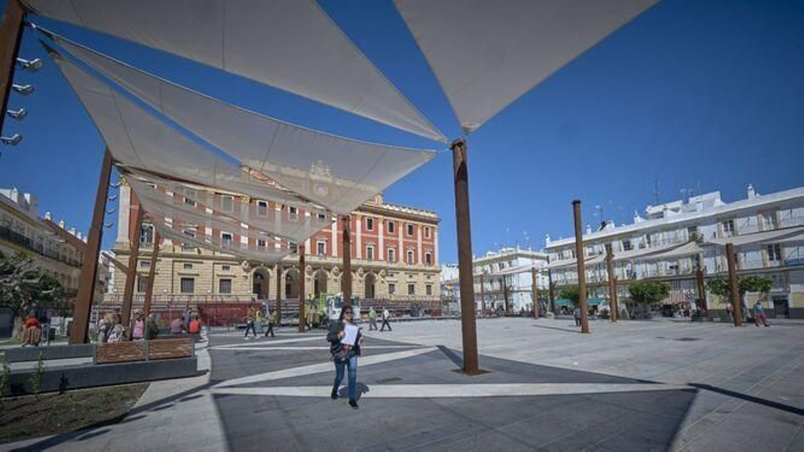 Una imagen de la plaza del Rey tomada tras su remodelación en San Fernando