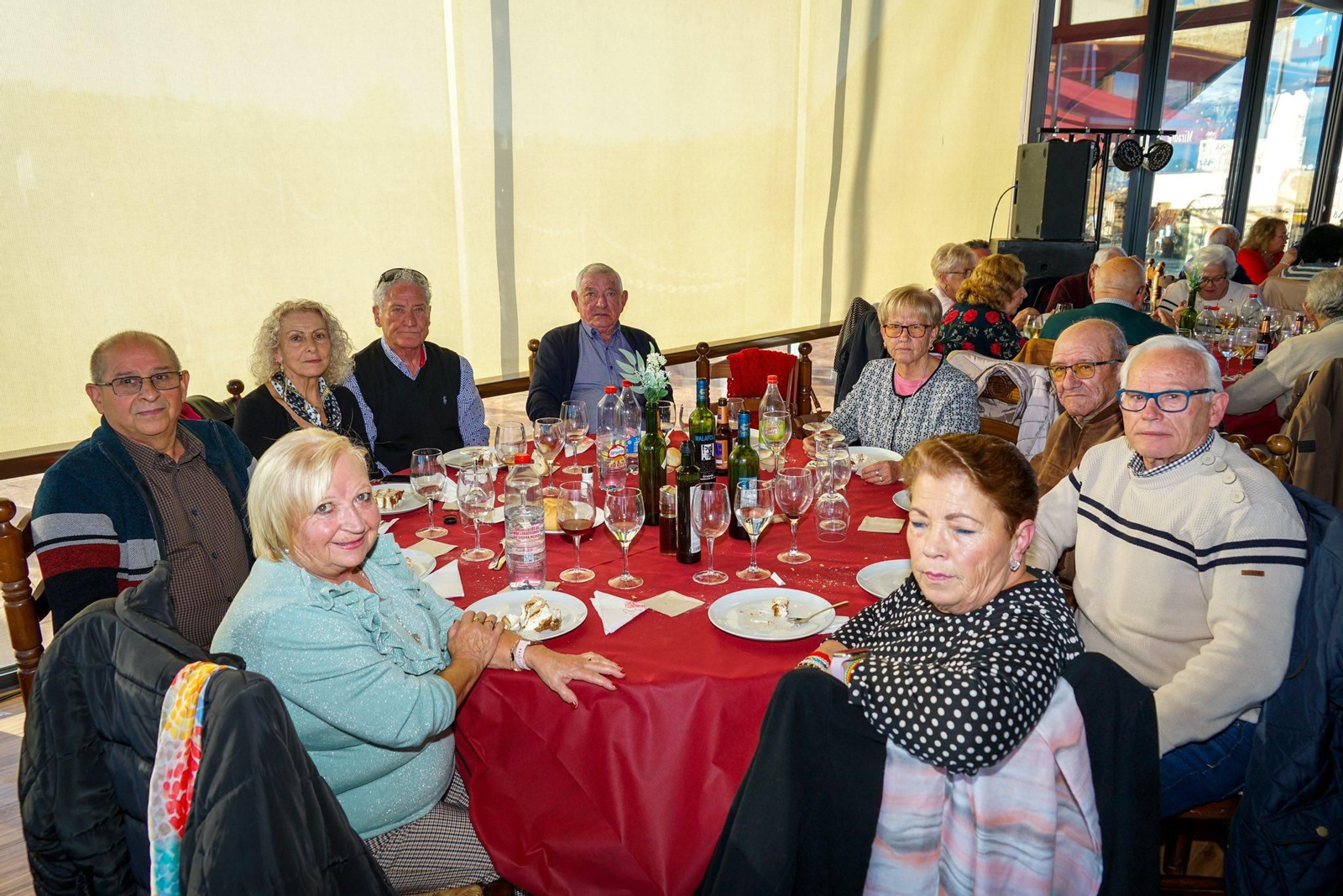300 mayores de Vícar celebran las fiestas por todo lo alto en la Bodega Cuatro Vientos de Murta