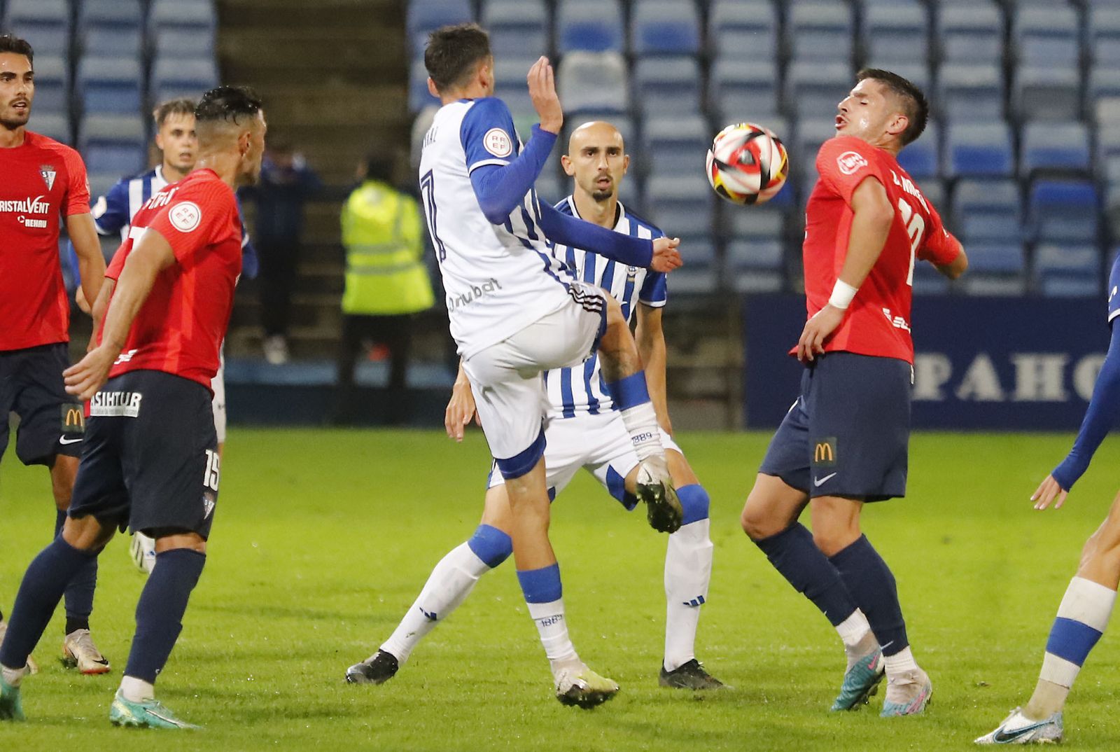Imágenes del encuentro entre el Recreativo Huelva y el San Fernando