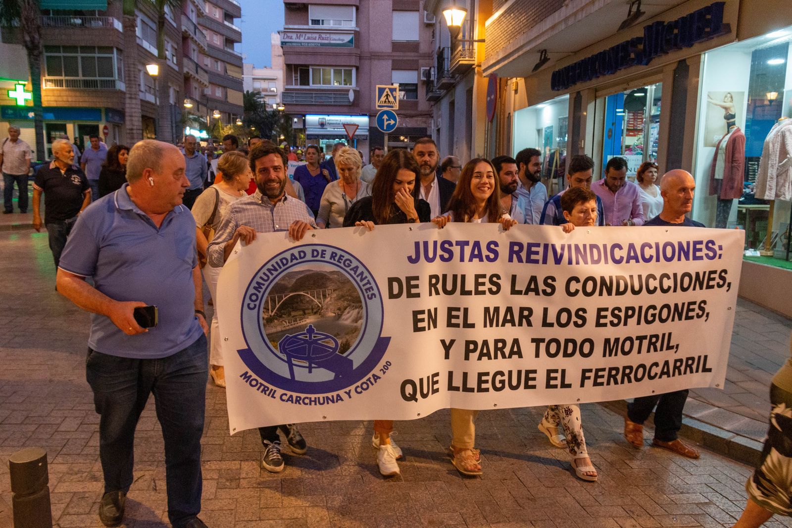 Manifestación por las infraestructuras de la Costa de Granada