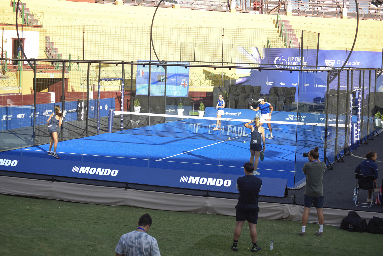 Fotos de la primera jornada del FIP Euro Pádel Cup de La Línea