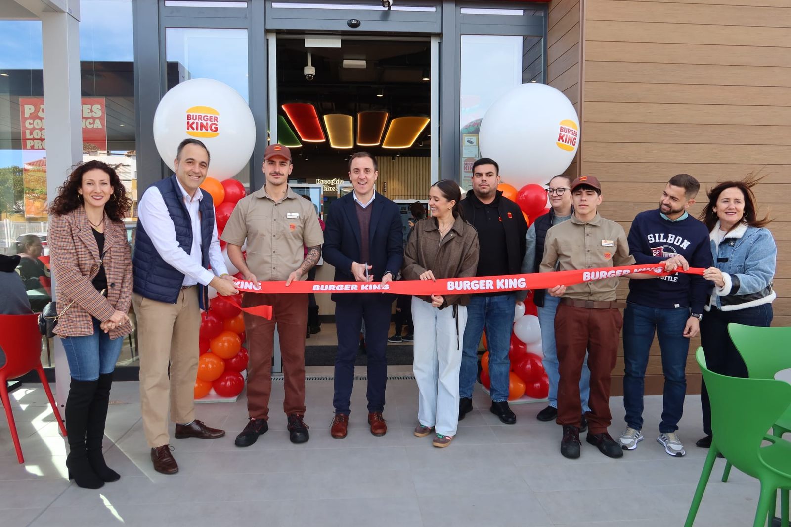 Inauguración del nuevo Burguer King de Vera.