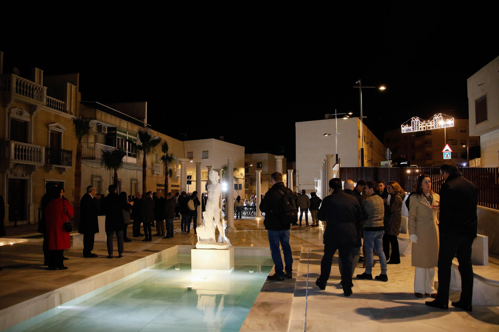 Imágenes de la inauguración de la plaza Almería en Macael