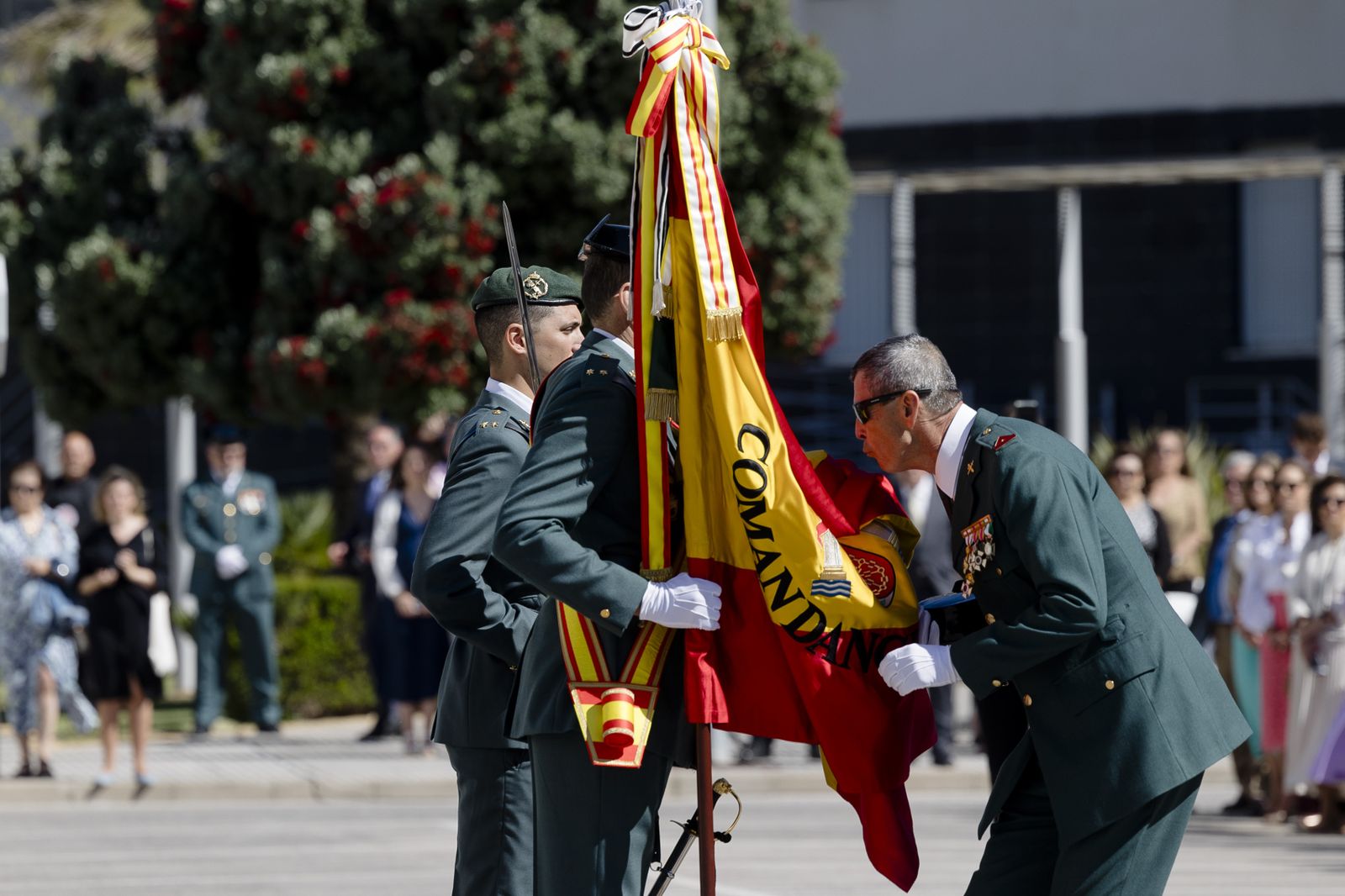 Toma de posesión del coronel Luis Martín Velasco como jefe de la Comandancia de la Guardia Civil  de Cádiz