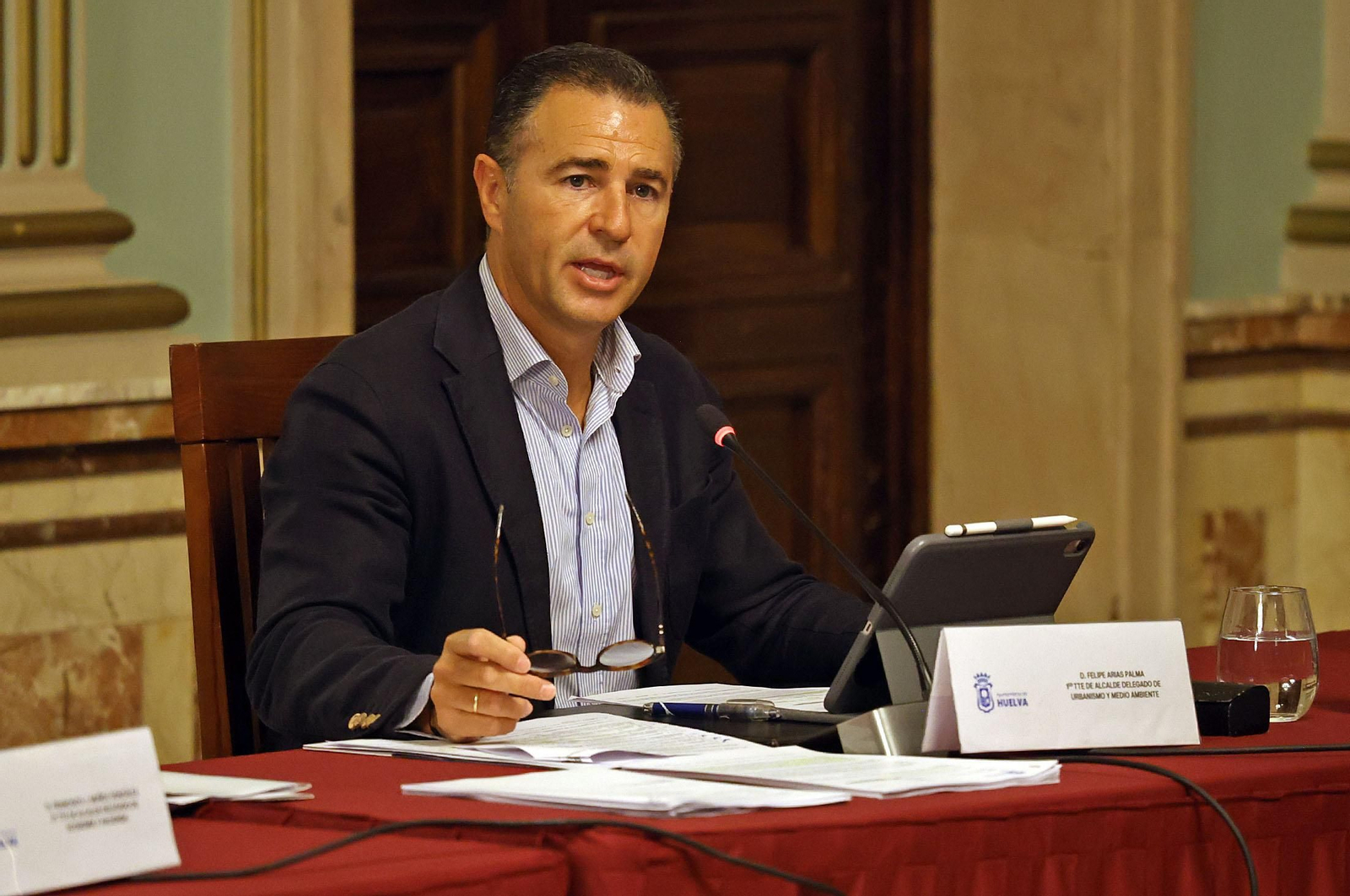 Imágenes del pleno ordinario correspondiente al mes de junio en el Ayuntamiento de Huelva