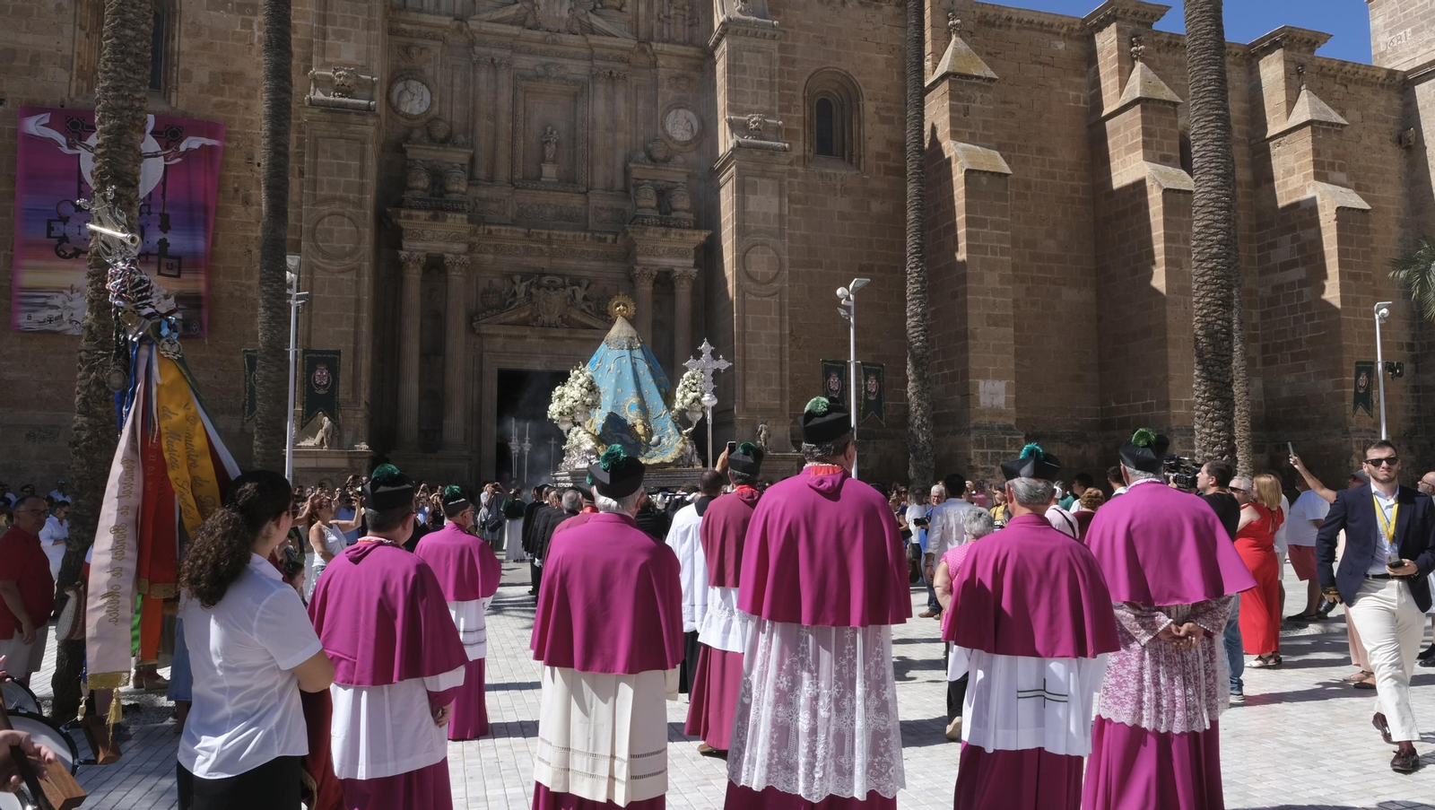Traslado de la Virgen del Mar a la Catedral de Almería, en imágenes