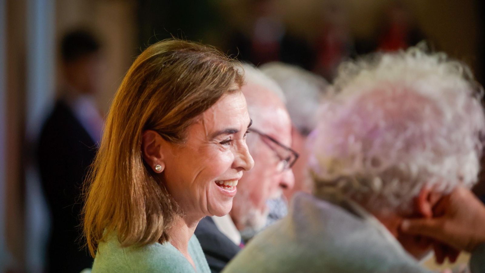 Carmen Posadas sonríe durante la sesión
