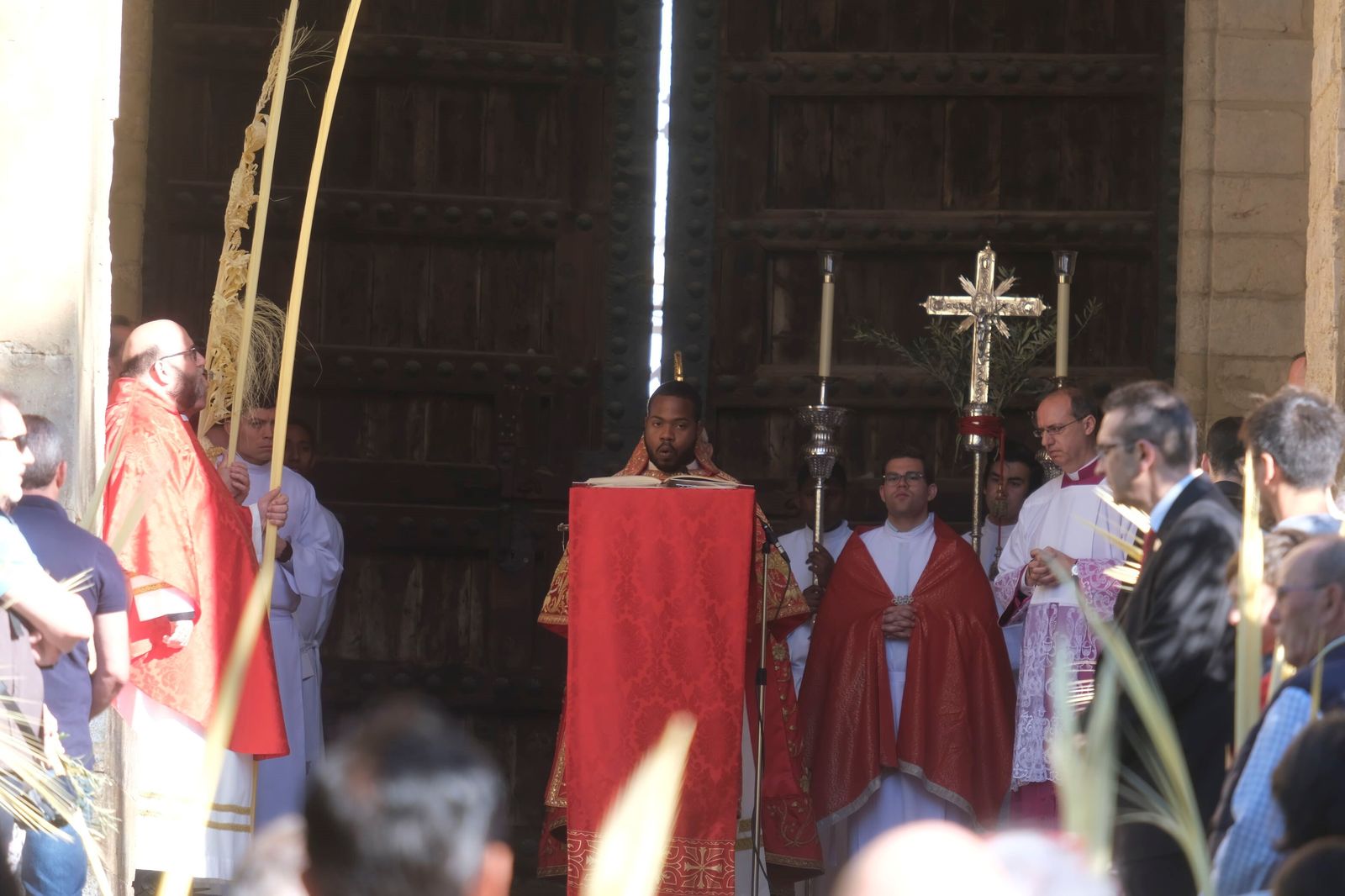 Domingo de Ramos en Córdoba 2023: la misa de la bendición de las palmas en la Catedral, en imágenes