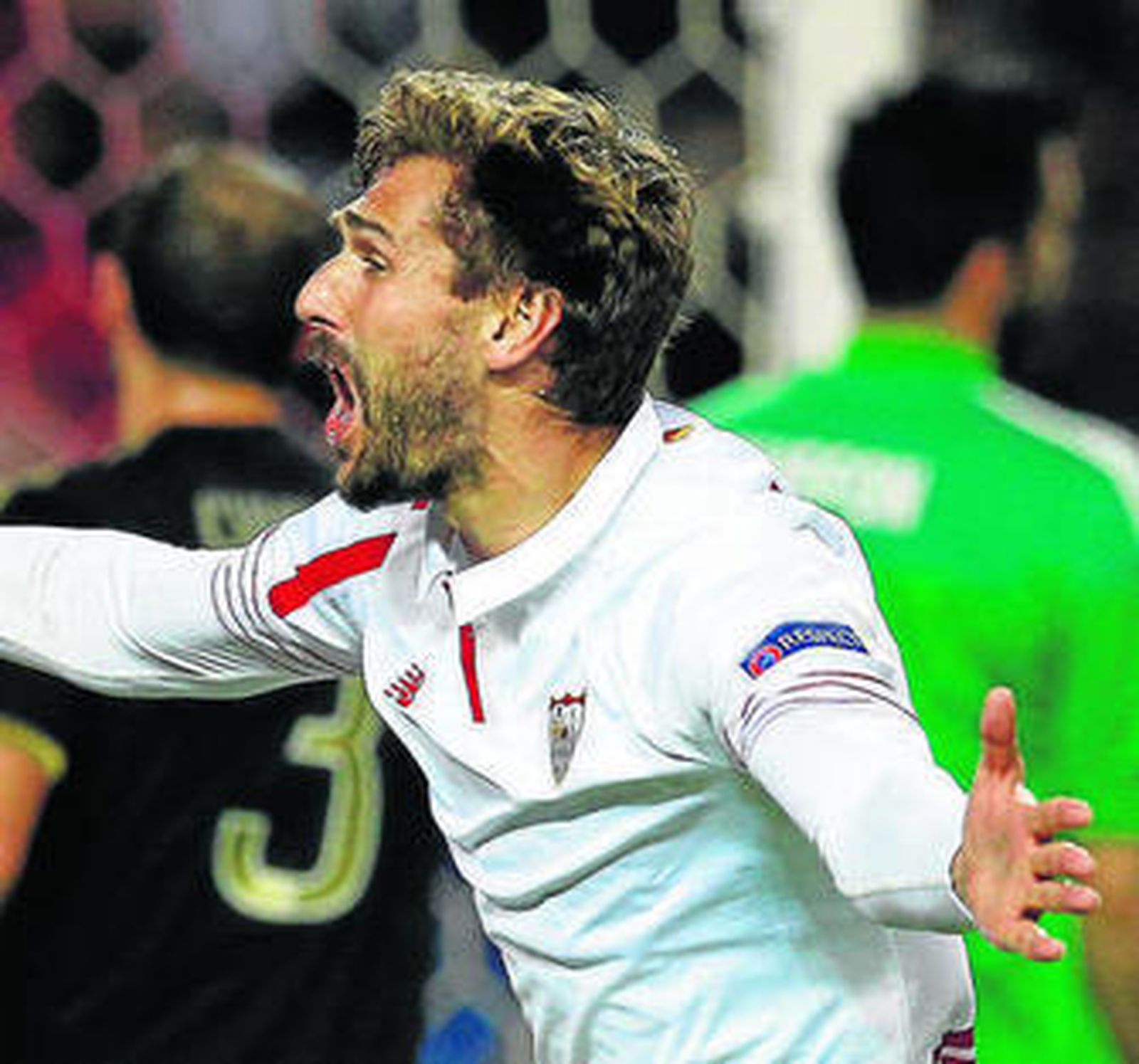 Llorente celebra su solitario tanto a su exequipo.