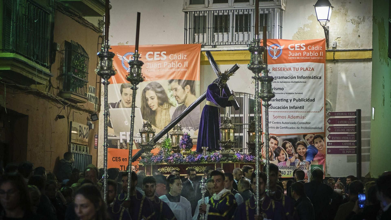 Traslado del Señor del Mayor Dolor a la Catedral para presidir el vía crucis general de hermandades