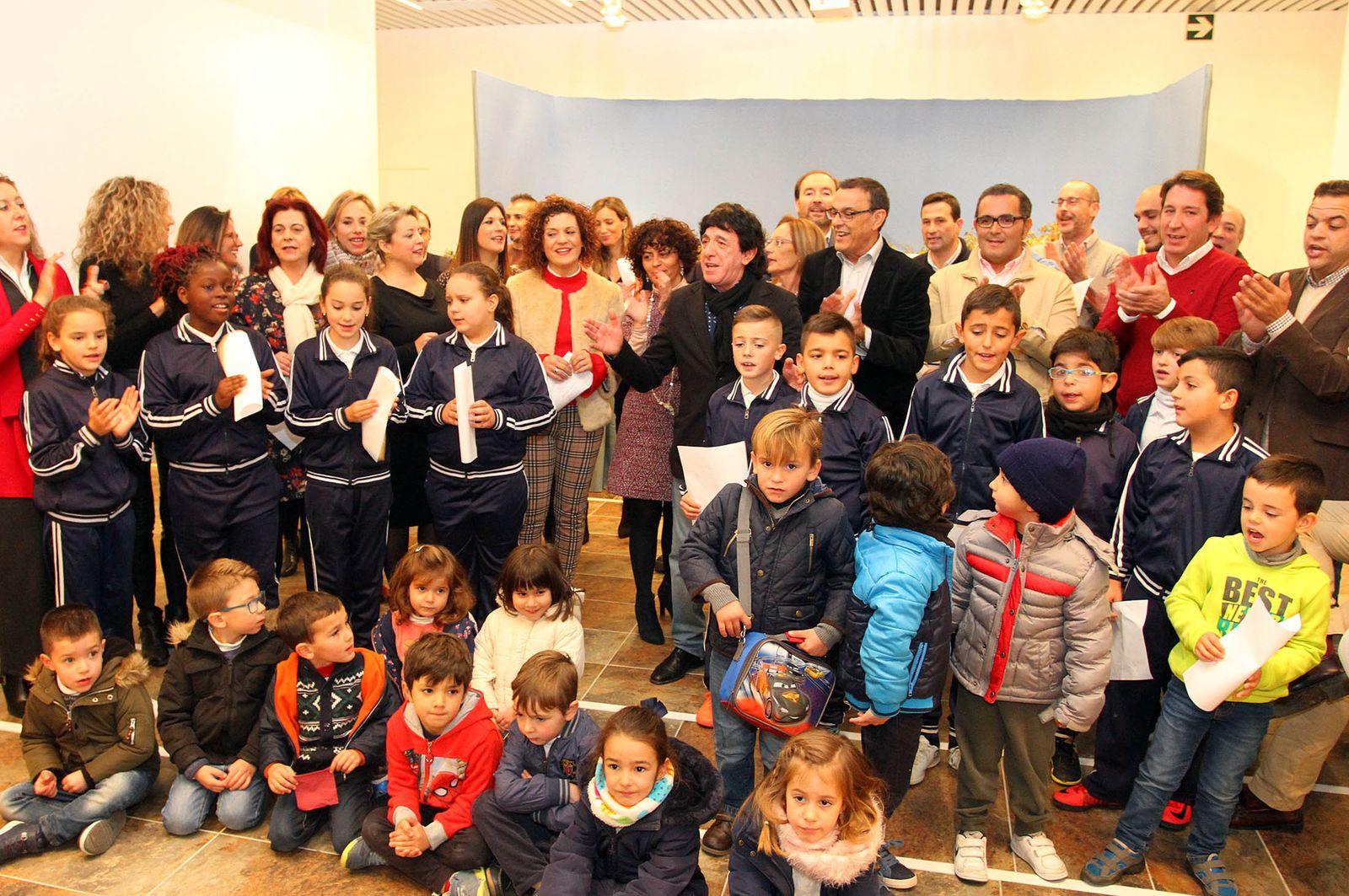 La Diputación abre el belén con villancicos