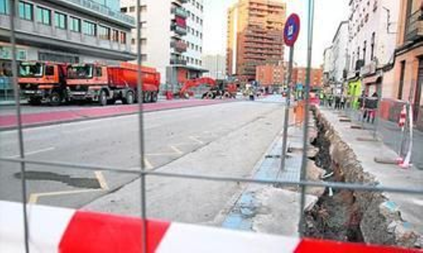 Vista de Callejones del Perchel tras el corte de tráfico por la obra del Metro.