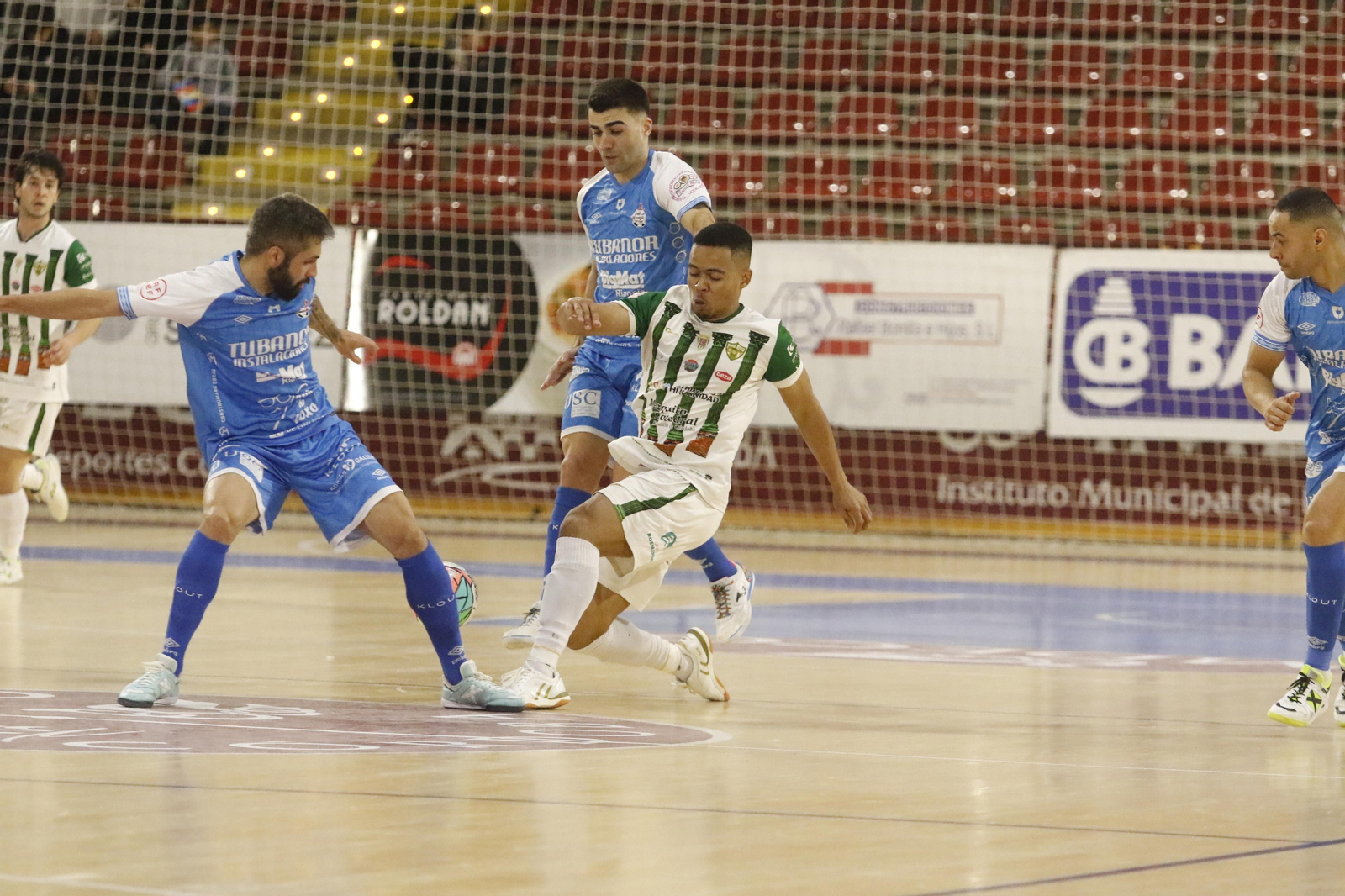 Las mejores fotos de la victoria del Córdoba Futsal ante el Noia