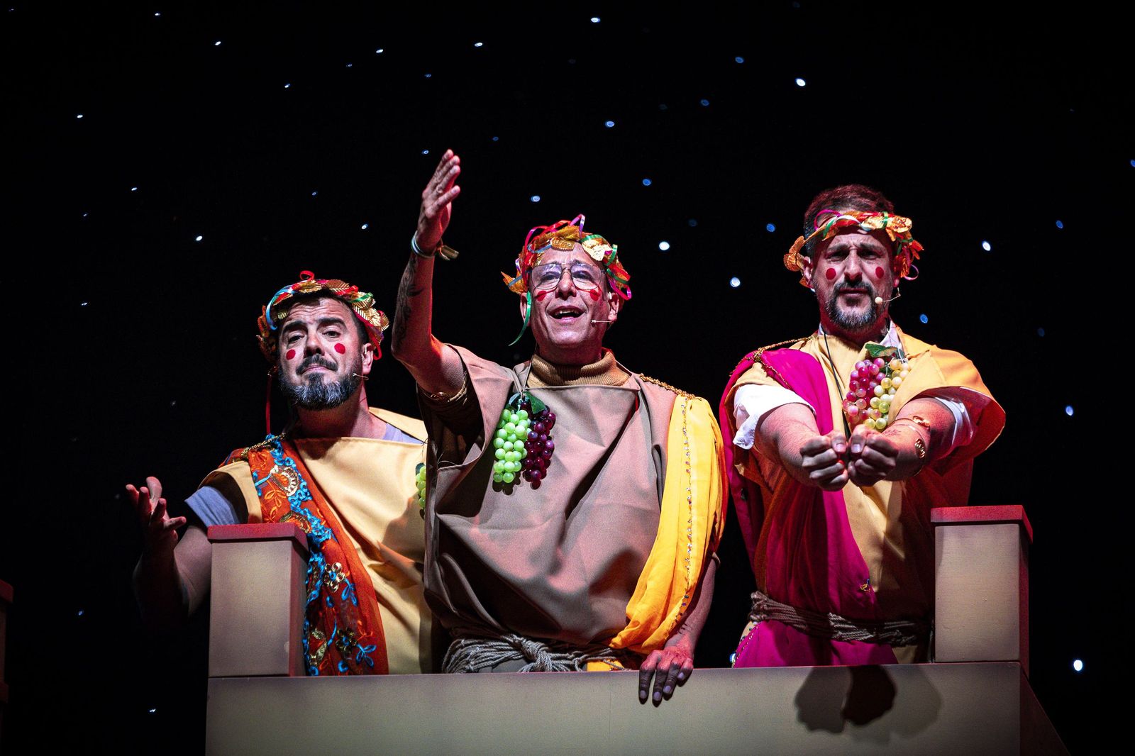 Las imágenes del pregón y la boda de Manu Sánchez en el Carnaval de Cádiz 2026