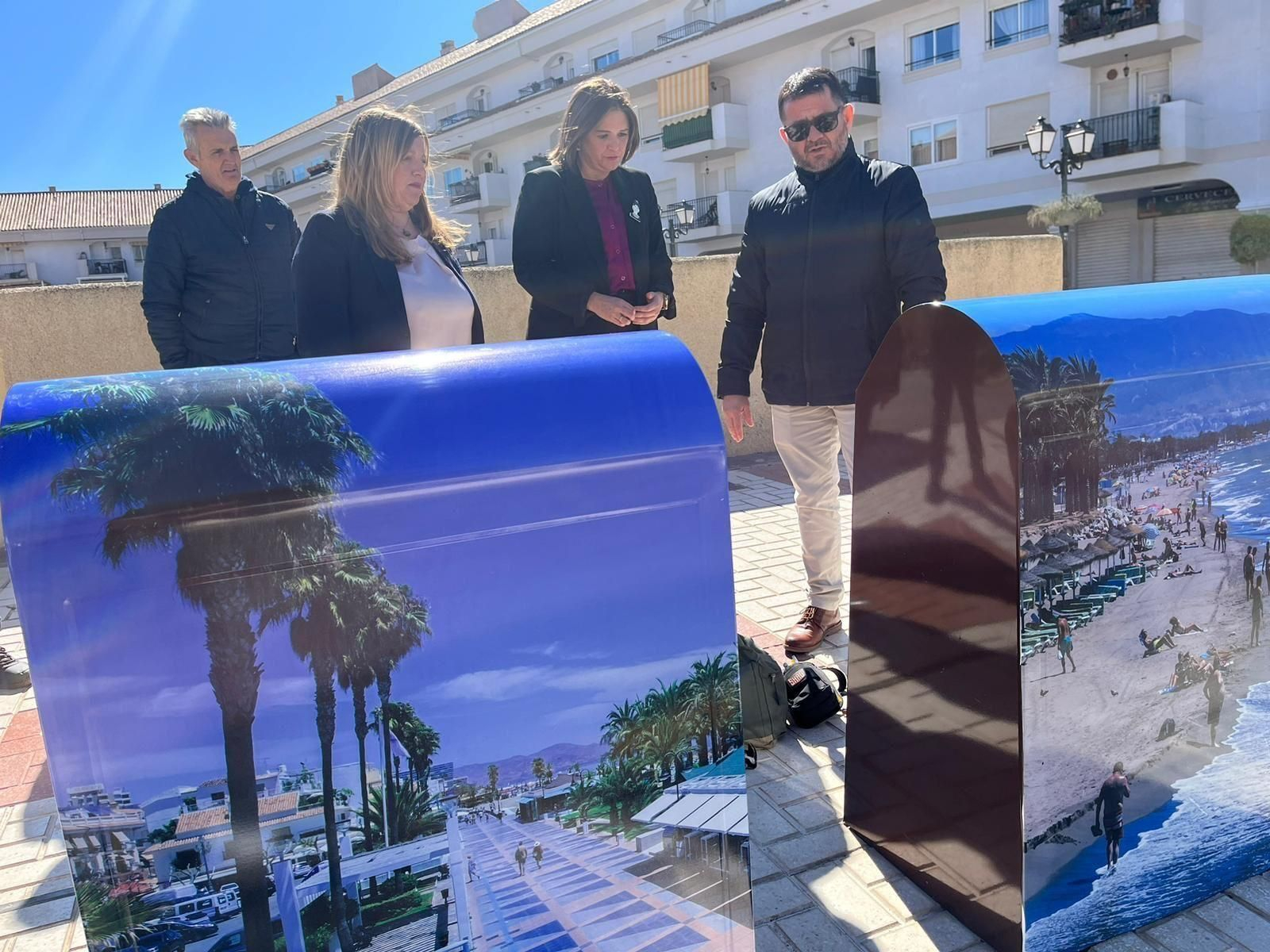 La presentación del plan de embellecimiento de las islas ecológicas.