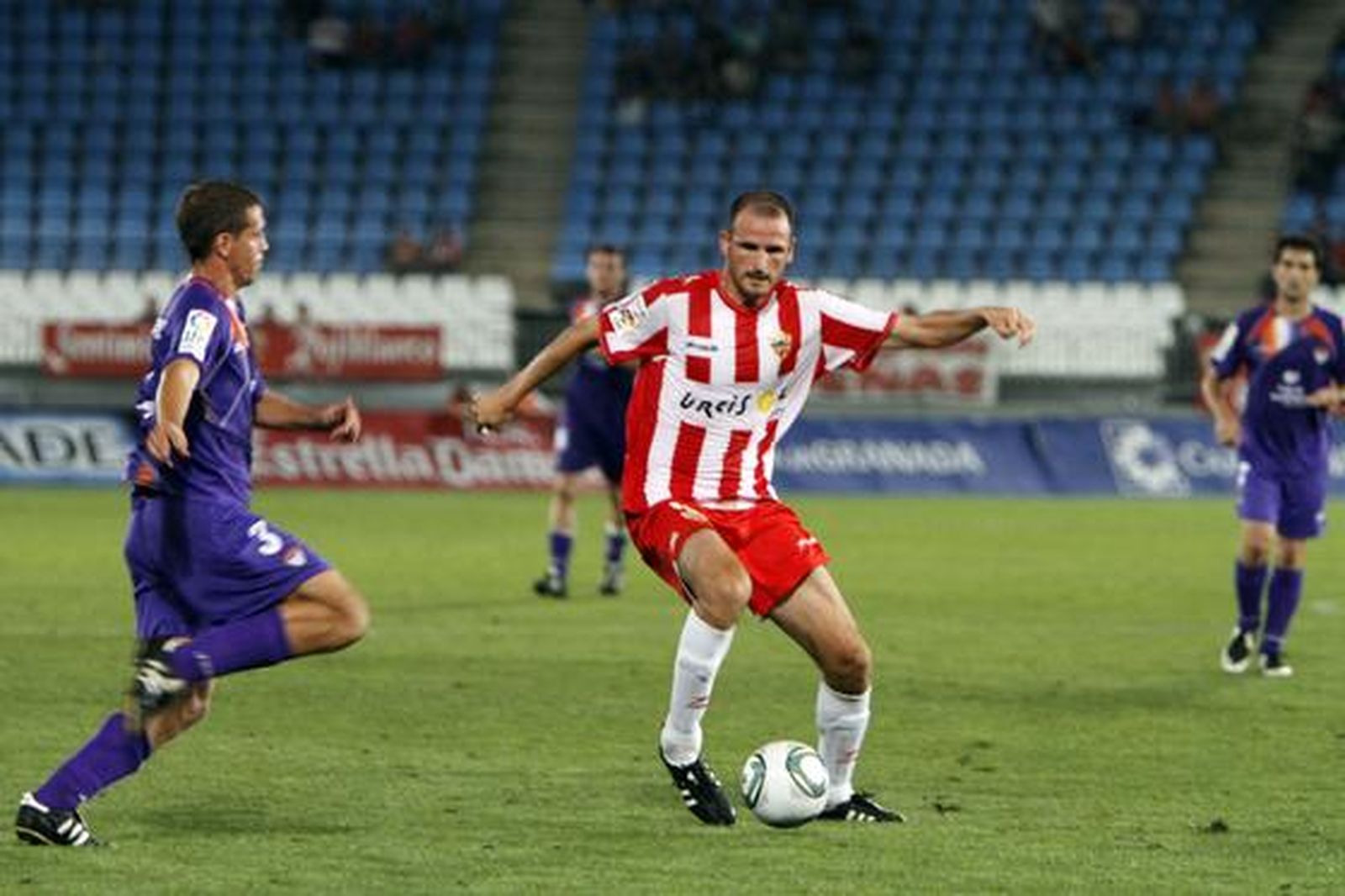 El UD Almería pasa de ronda en la Copa del Rey en un partido aburridísimo.

Foto: Ricardo García