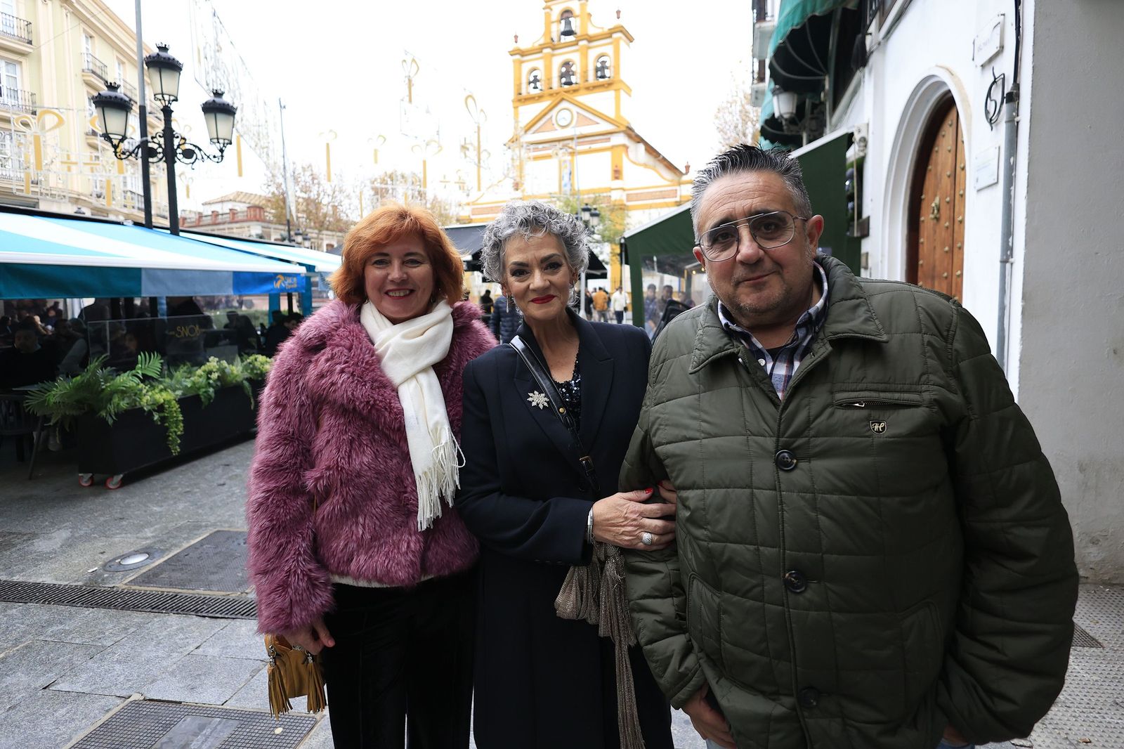 Búscate en las fotos del ambiente en el centro de La Línea antes de la Nochevieja